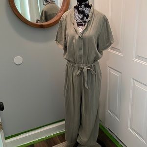 Carly Jean jumpsuit size large